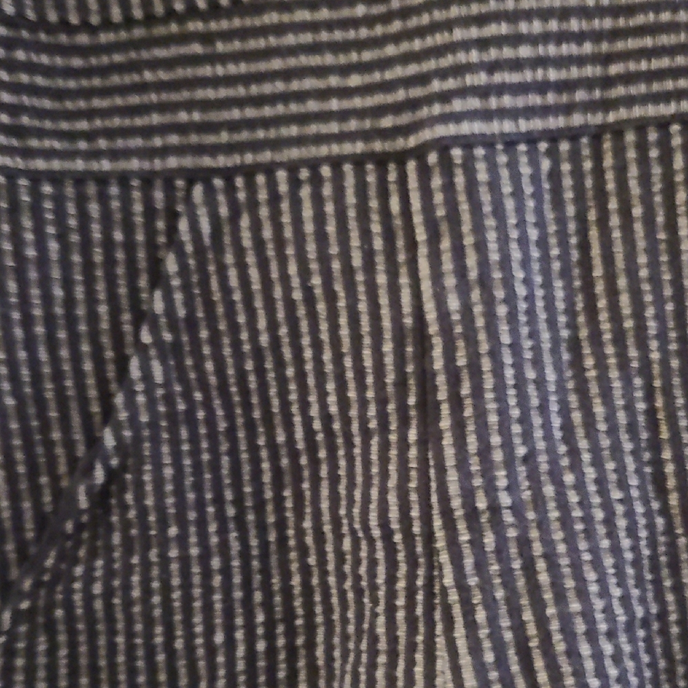 Elegant Navy and White Striped Dress - Picture 4 of 7